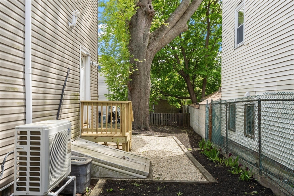 158 Sumner ST #1, Quincy, MA Photo #21