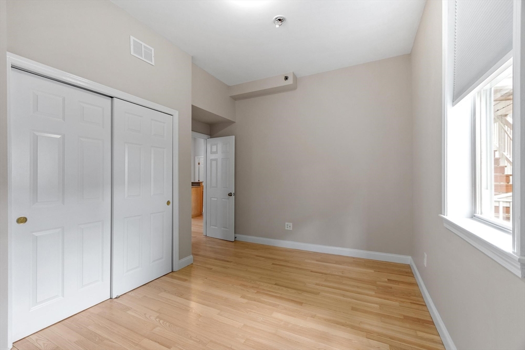 158 Sumner ST #1, Quincy, MA Photo #18