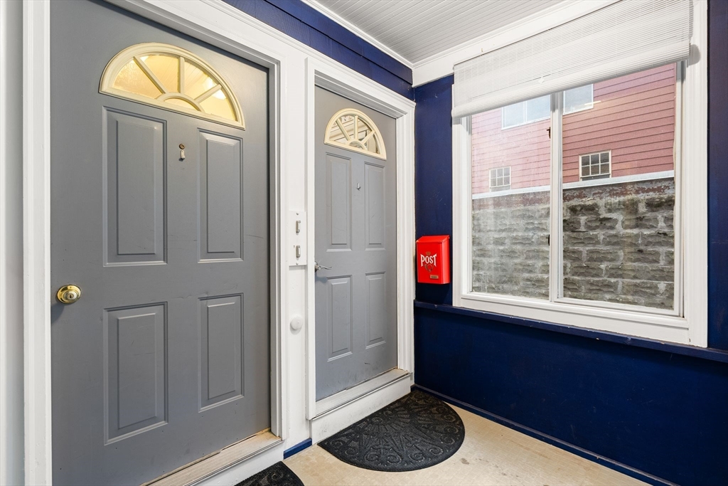 5-7 Locke St