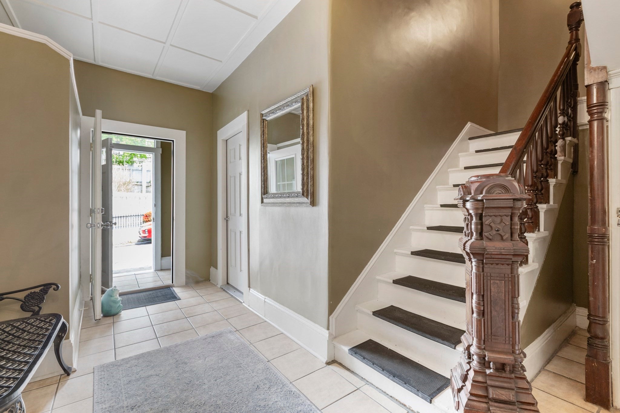 381 Pine St, Fall River, MA Photo #8