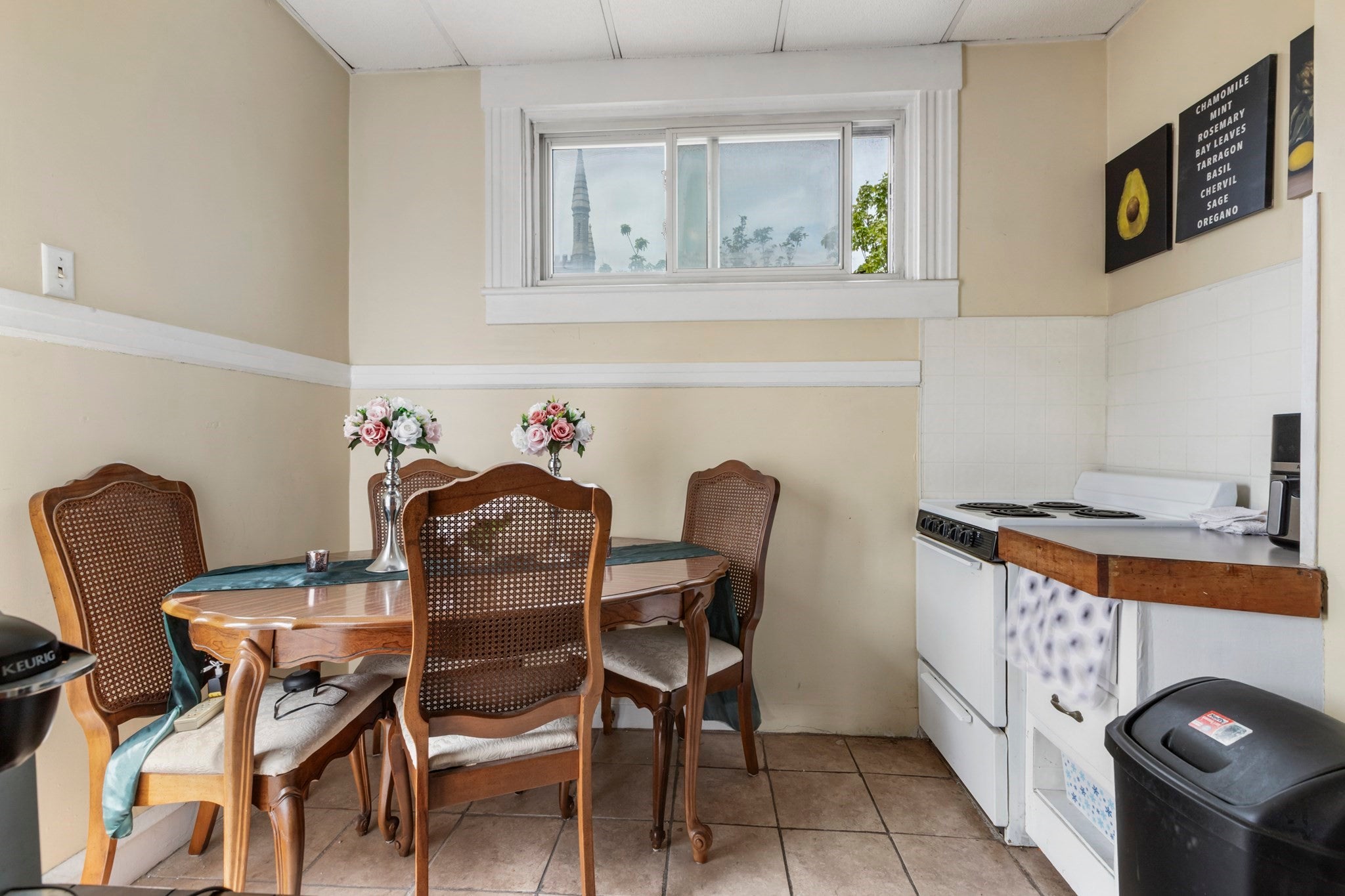 381 Pine St, Fall River, MA Photo #17
