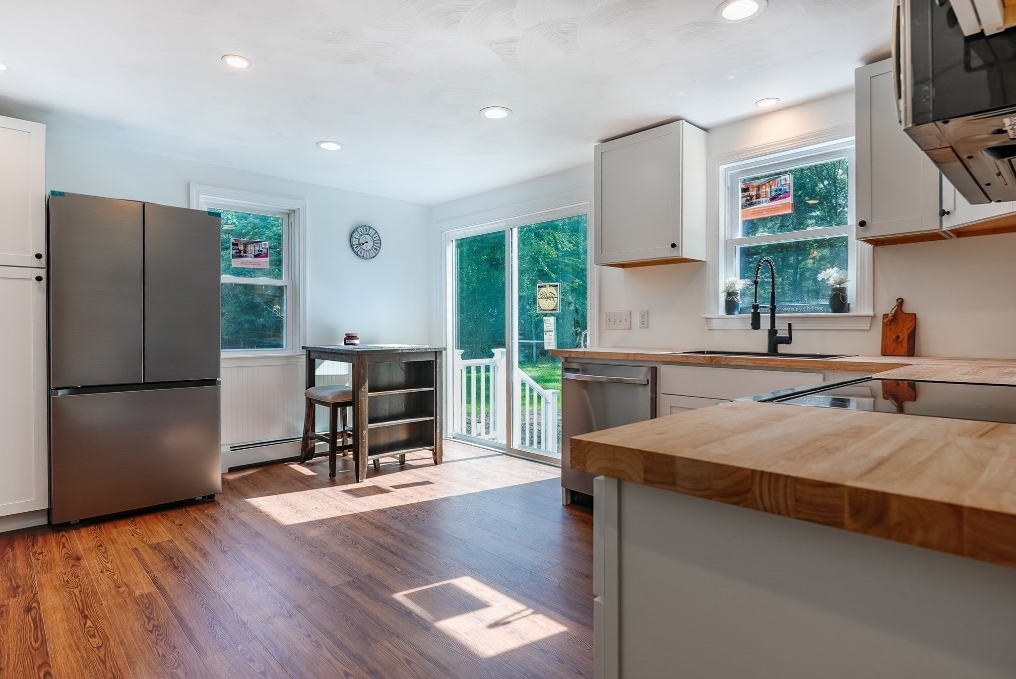 8 Tabor Ln, Rochester, MA Photo #4