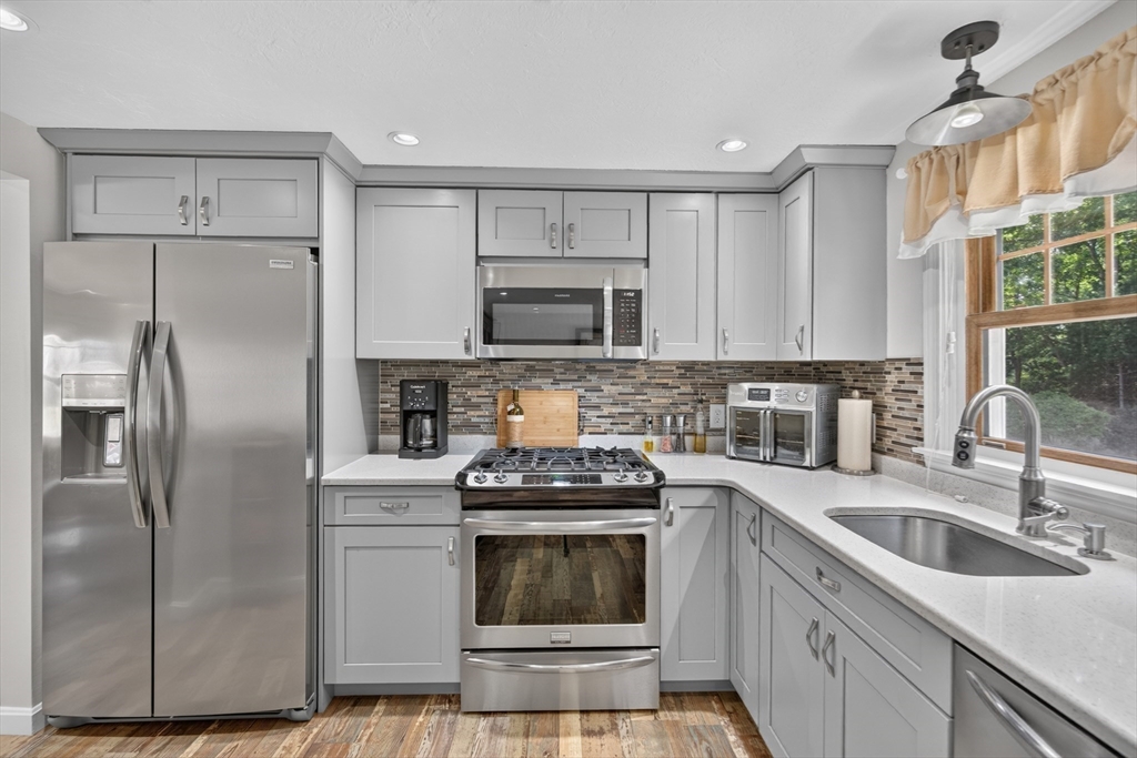 46 Esta Rd, Plymouth, MA, 46 Esta Rd, Plymouth, MA Photo #5