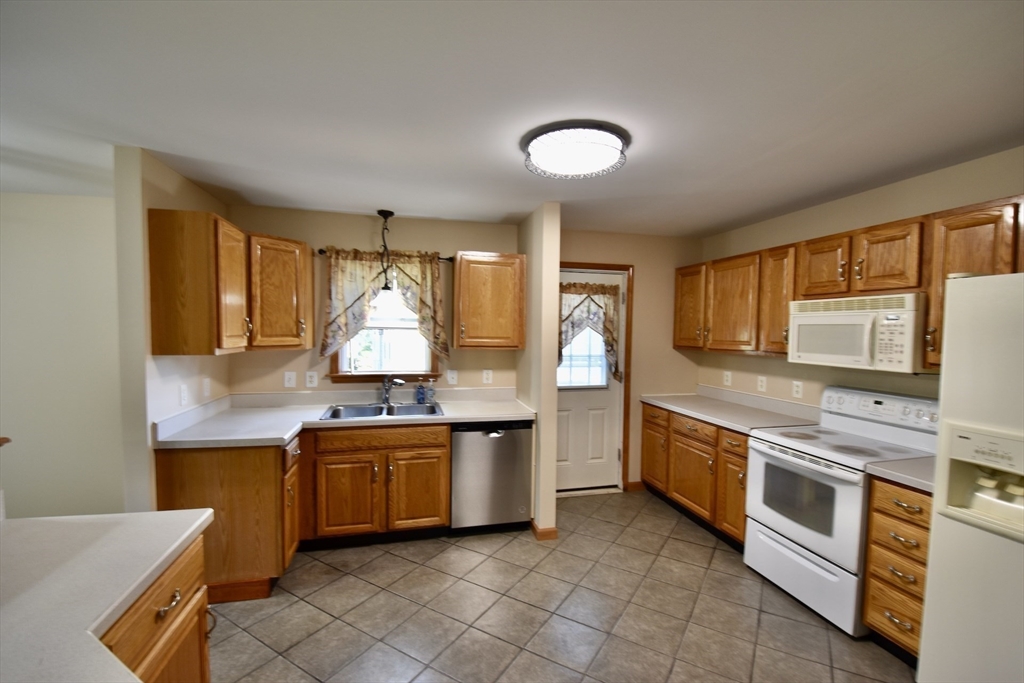 375 Thompson Rd
