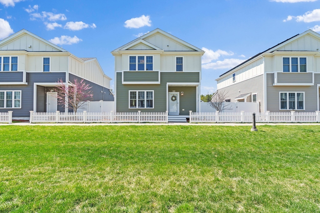 13 Cleary Cir #13, Norfolk, MA Photo #2