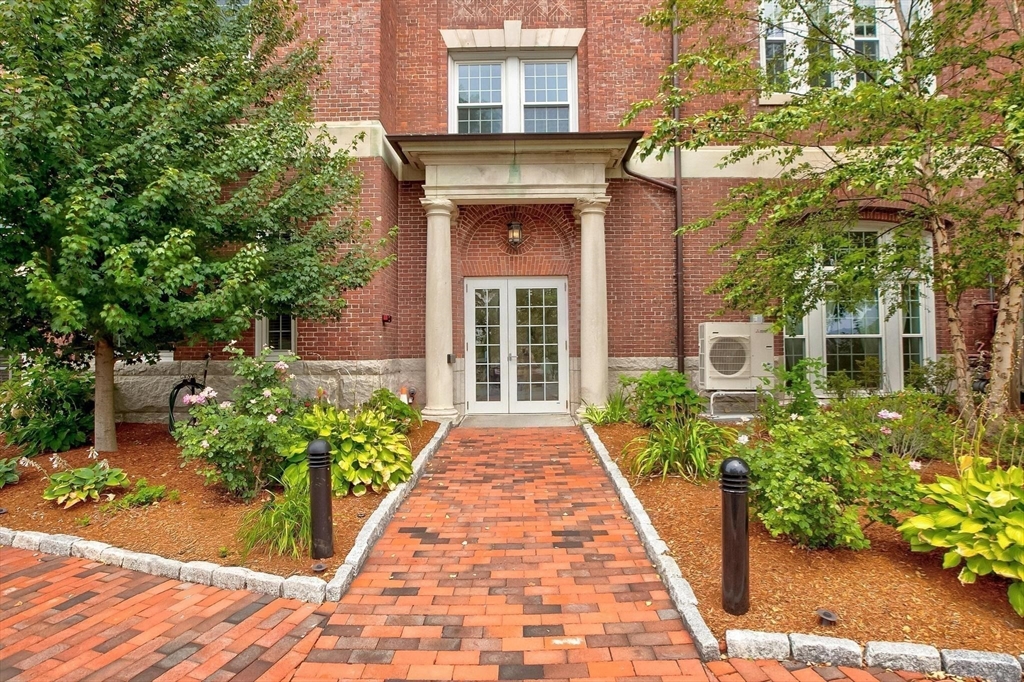 52 Sanborn Street 408