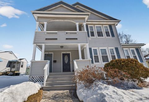 Photo of 33 Fairmont Ave #2, Worcester, MA 01604 (MLS # 73473752)