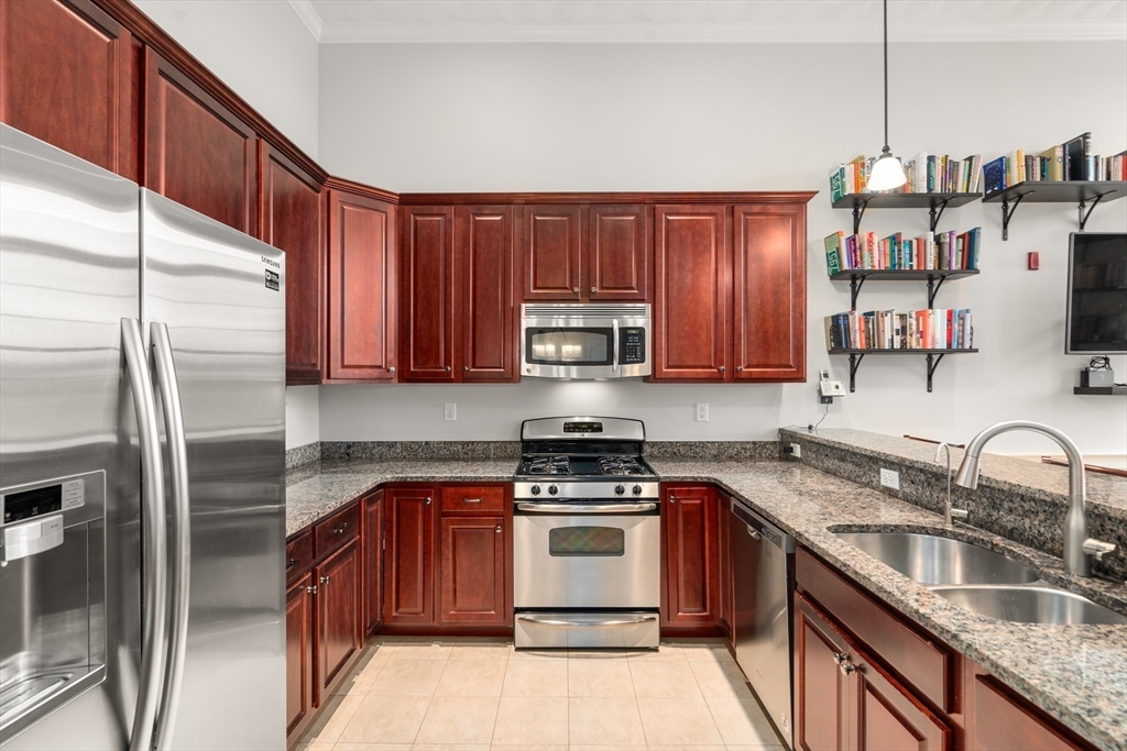 215 Harvard St 40