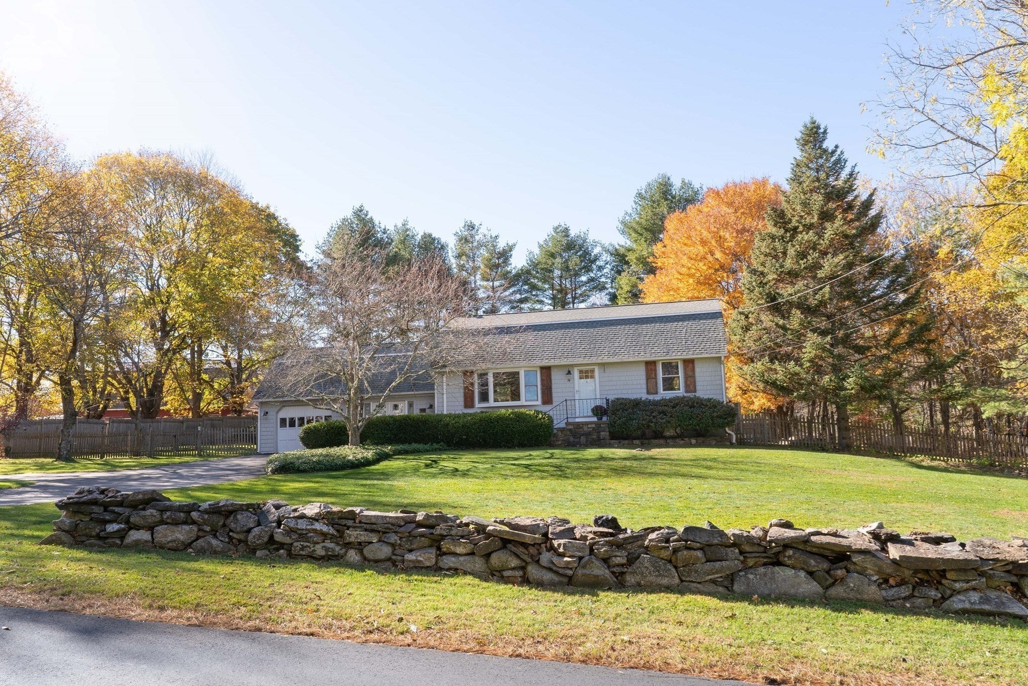 74 E Charlton Rd