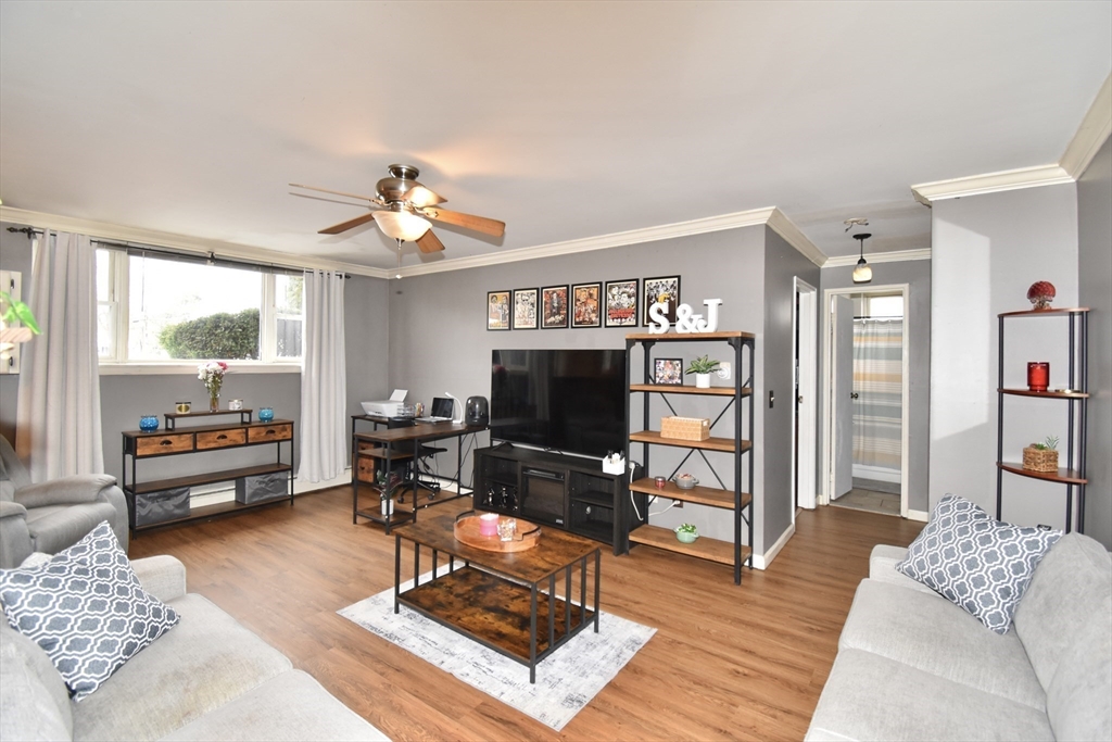 121 Regency Park Dr 121