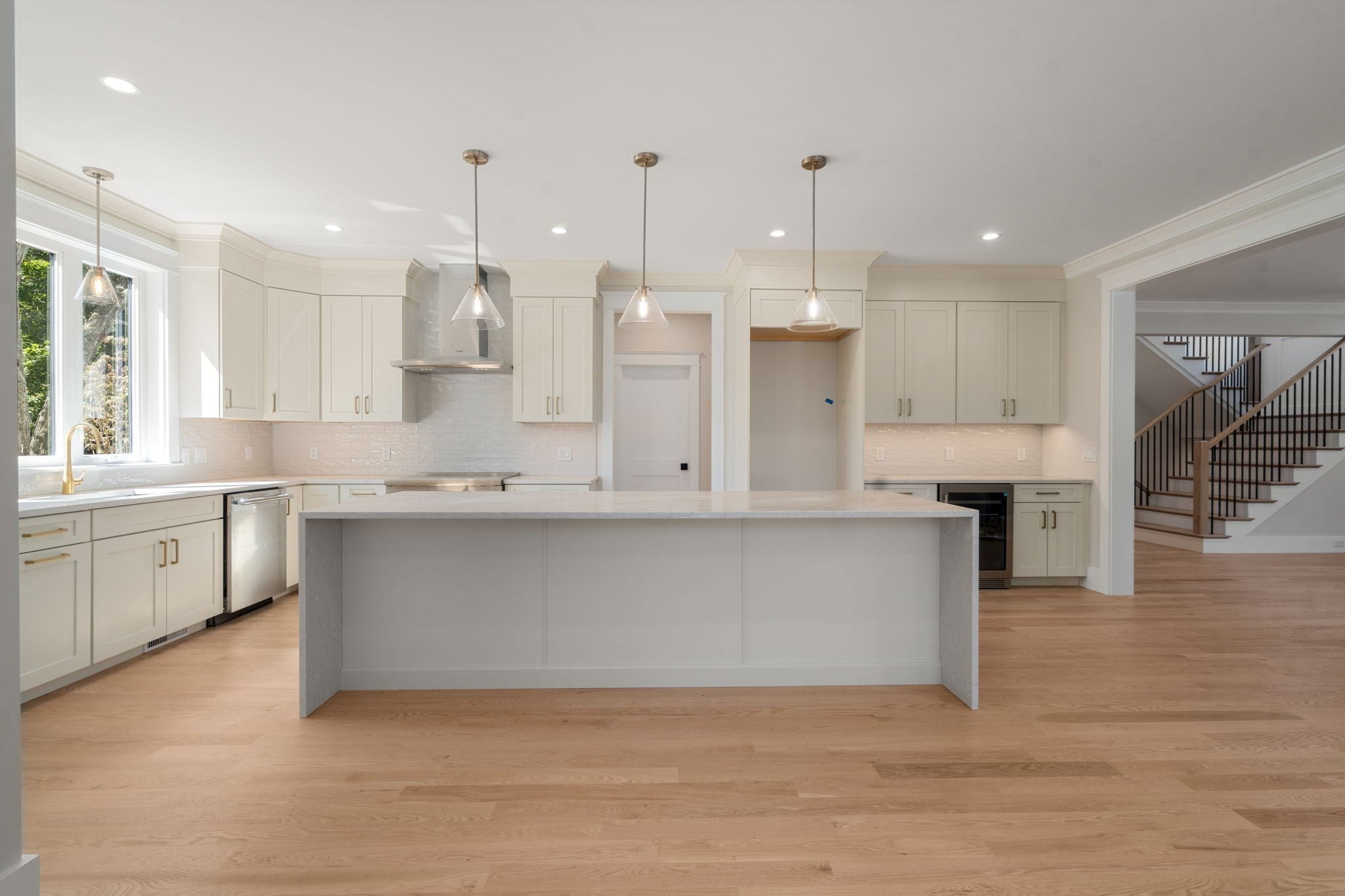 15 Nickerson Rd, Bedford, MA Photo #11