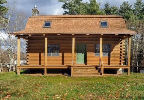 134 Crescent St Hanson MA 02341