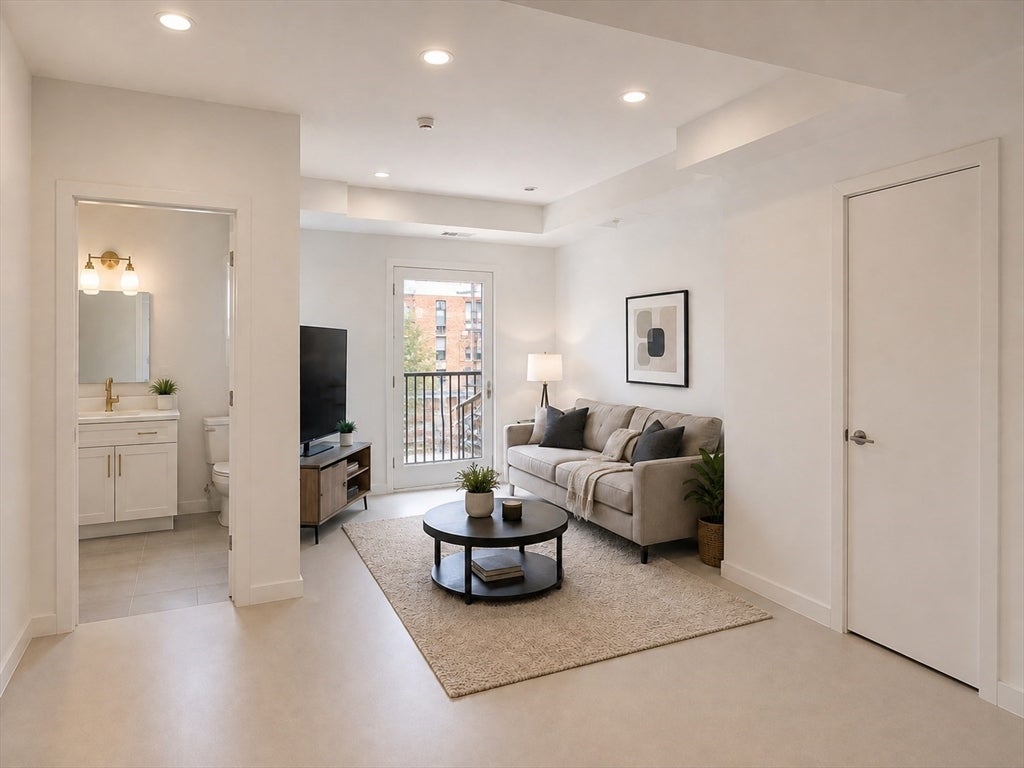820 Hyde Park Ave. 202