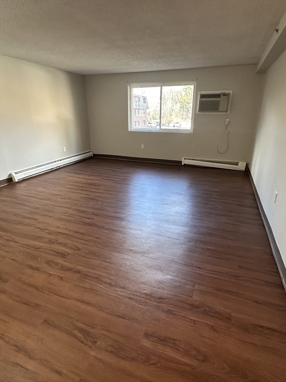 688 Boston Post Rd E 202