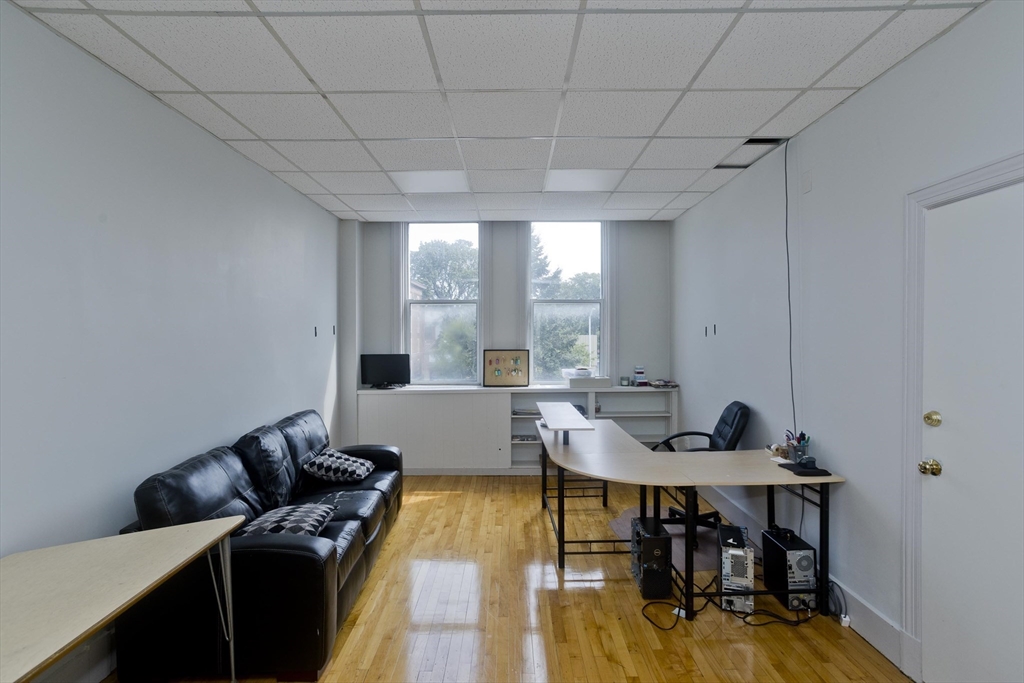 West Springfield, Massachusetts 01089, United States, ,Residential,Active,201787