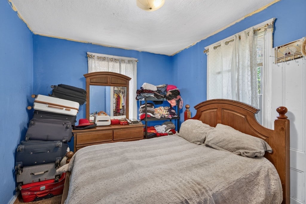 16 Gilbert Ave, Haverhill, MA Photo #8