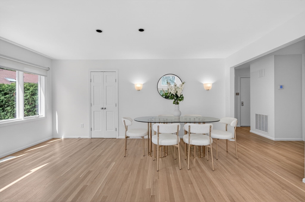 8 Heathwood Ln #8, Brookline, MA Photo #8