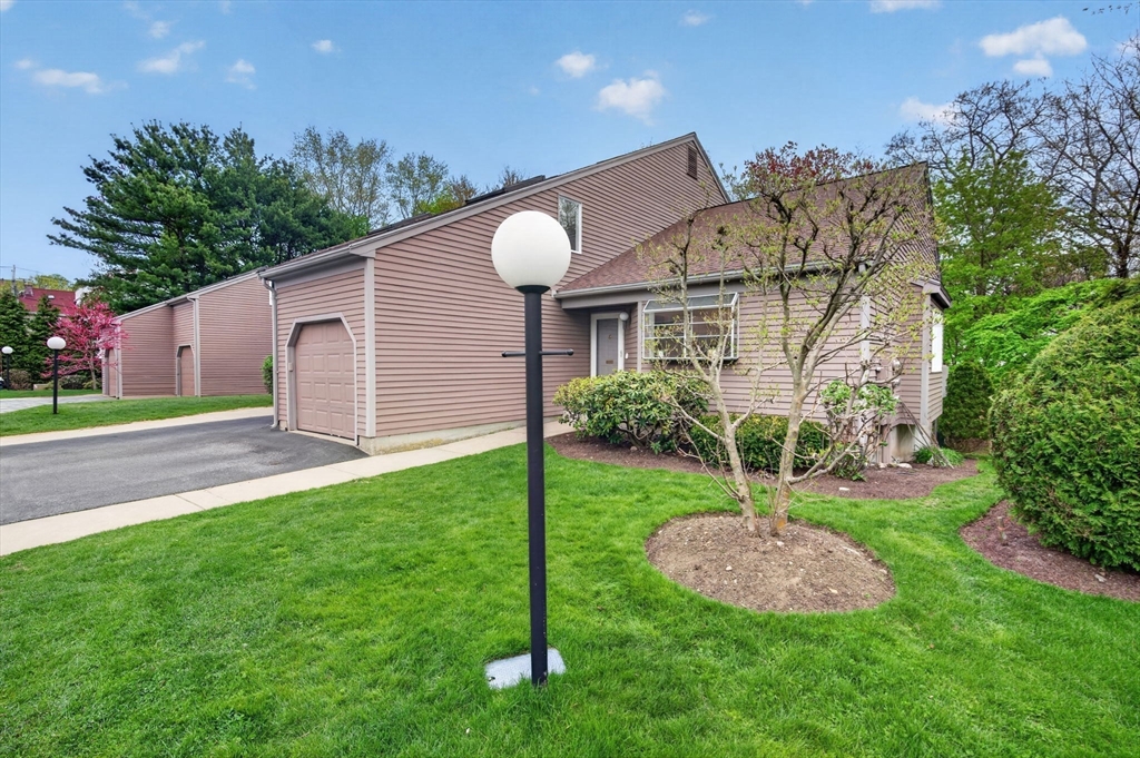 8 Heathwood Ln #8, Brookline, MA Photo #29