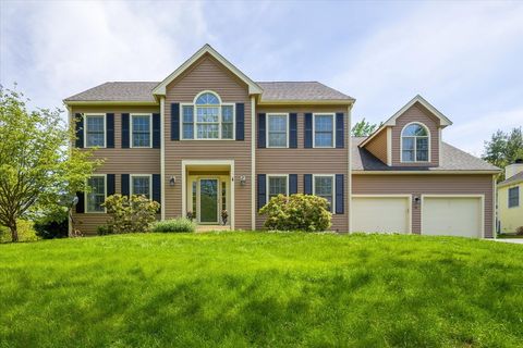 48 Elliot Trl Grafton MA 01519