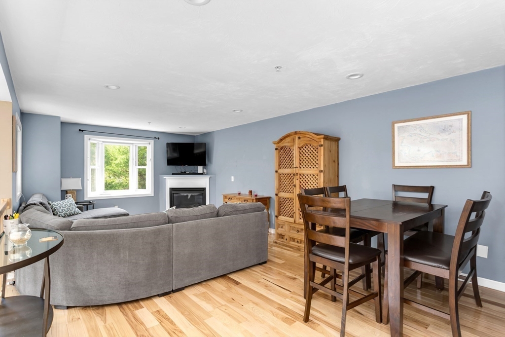 1203 Old Bridge Lane 1203