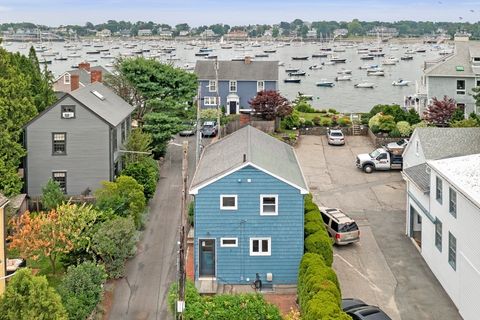 1 Goodwins Court Marblehead MA 01945