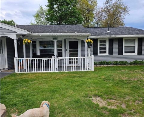 65 Leahy Rd Brockton MA 02302