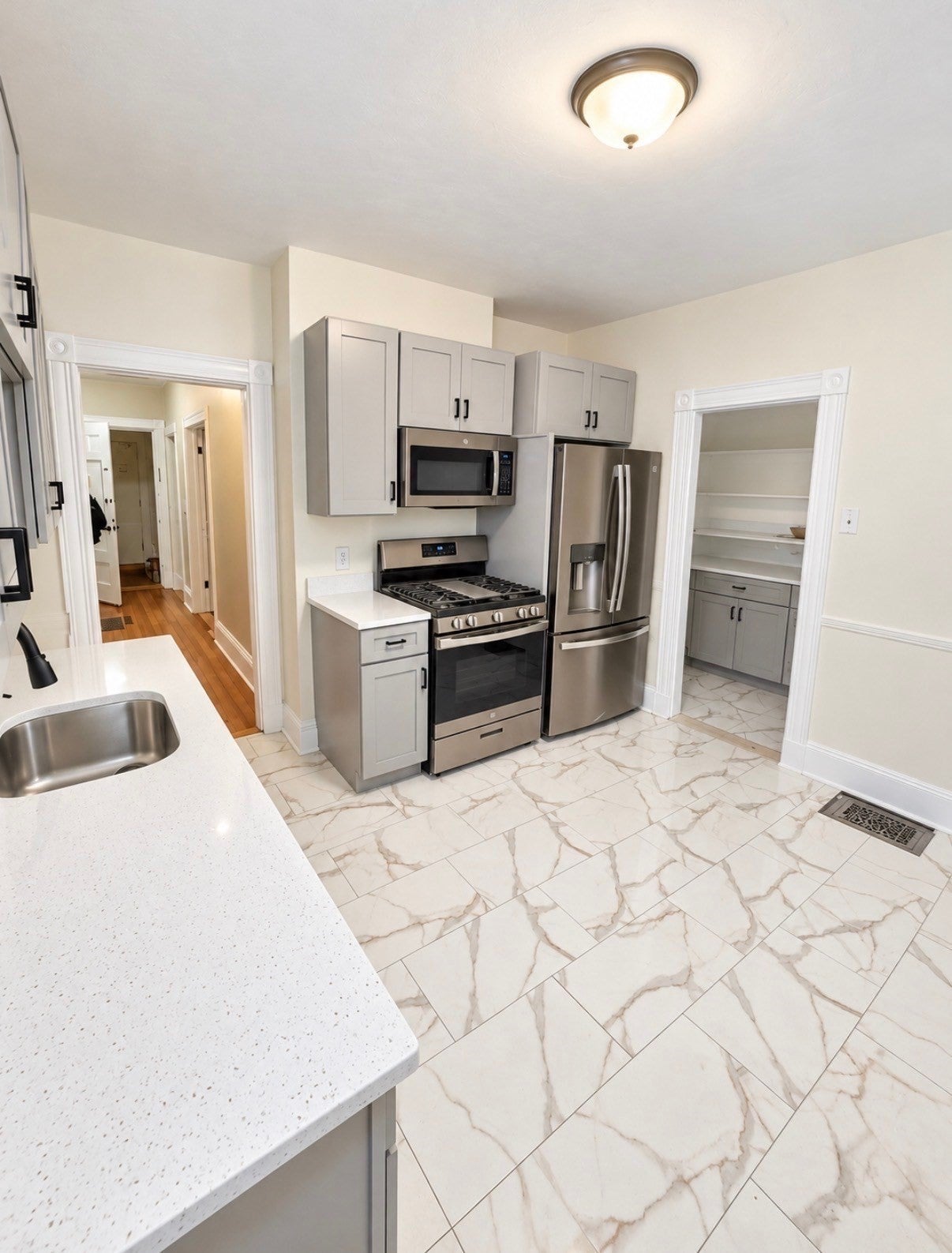 323 Geneva Ave 1