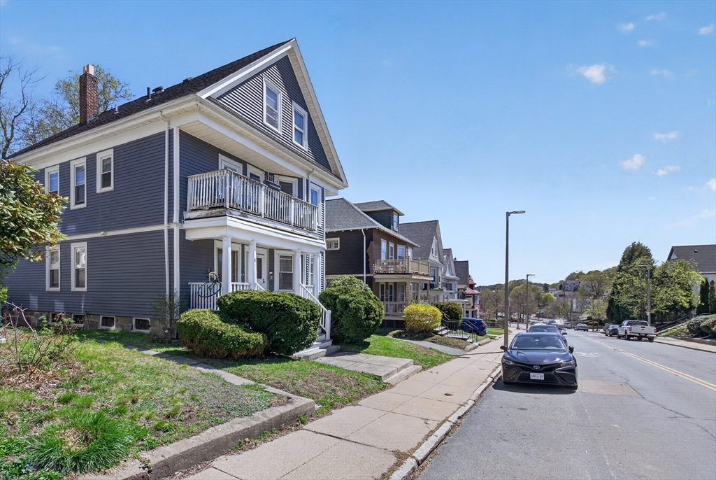 671-671A Washington St