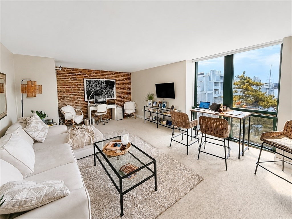 42 8th St #5407 Floor 4