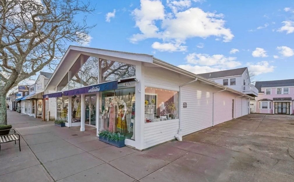 574 Main St