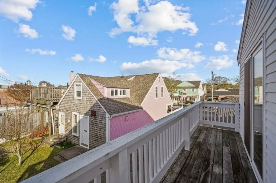 574 Main St