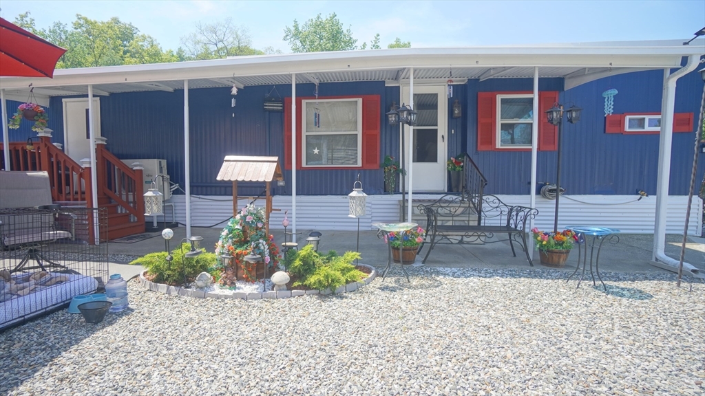 93 Grochmal Ave 126