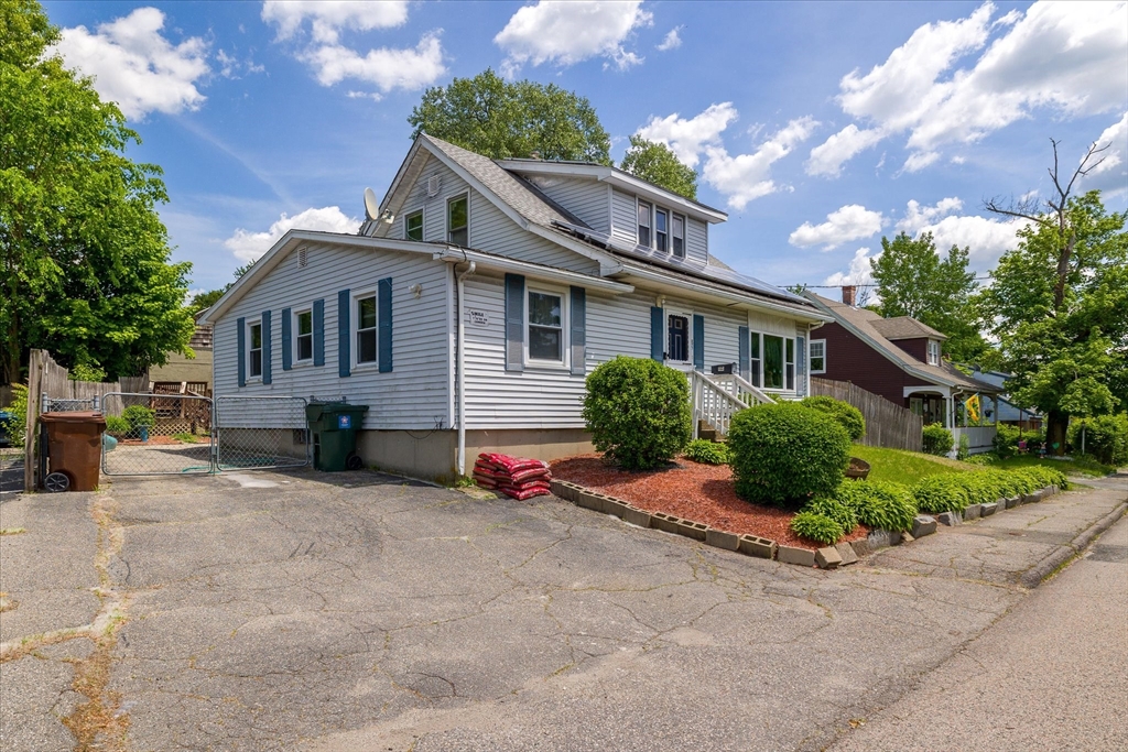 85 Pinehurst Ave