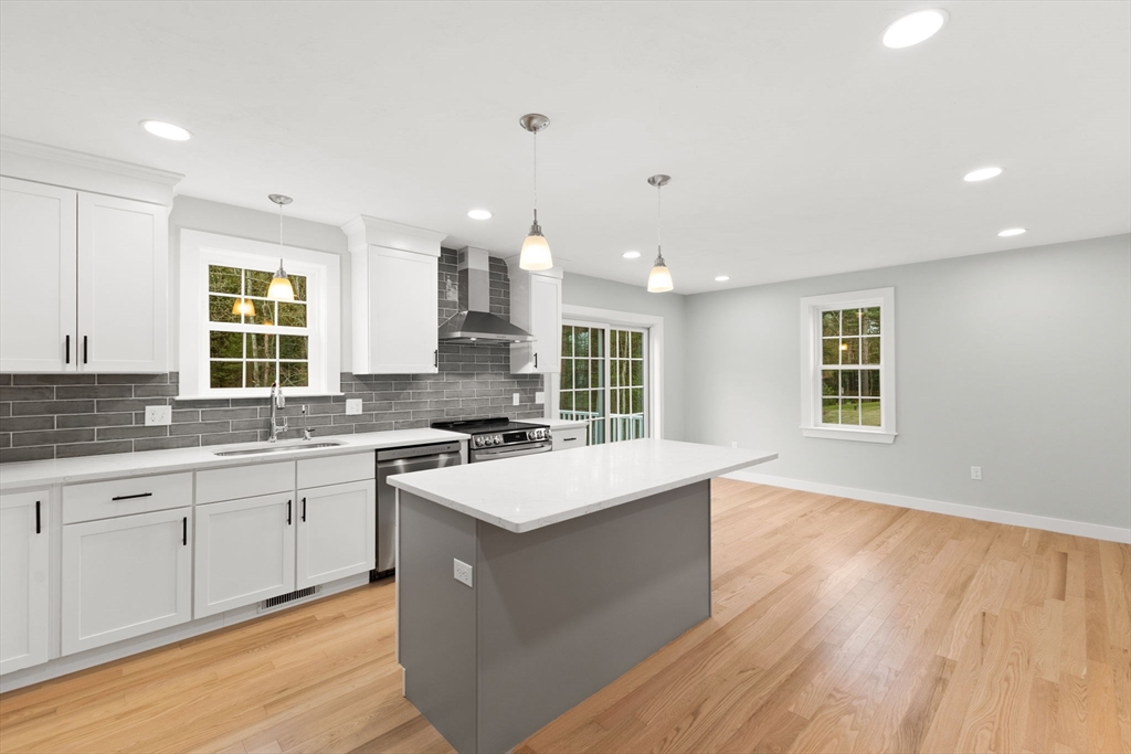88 Howland Rd