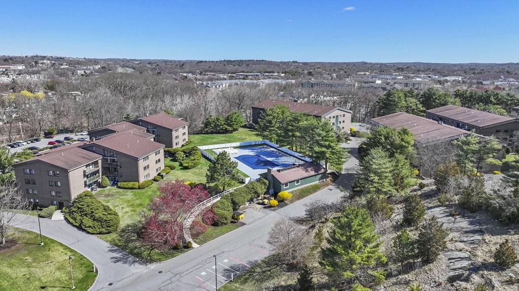 11 Ledgewood Way 1