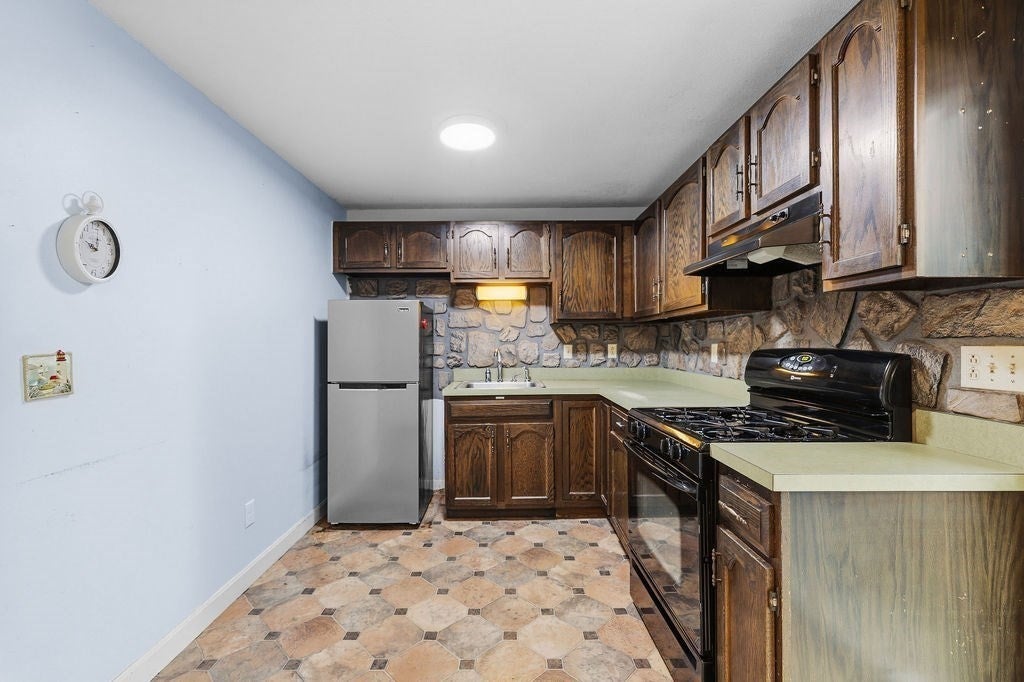 95 Mayflower Ln, Wareham, MA, 95 Mayflower Ln, Wareham, MA Photo #11
