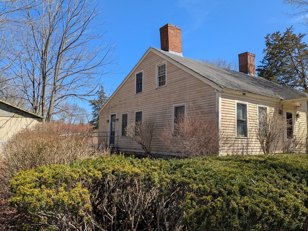 64 South St