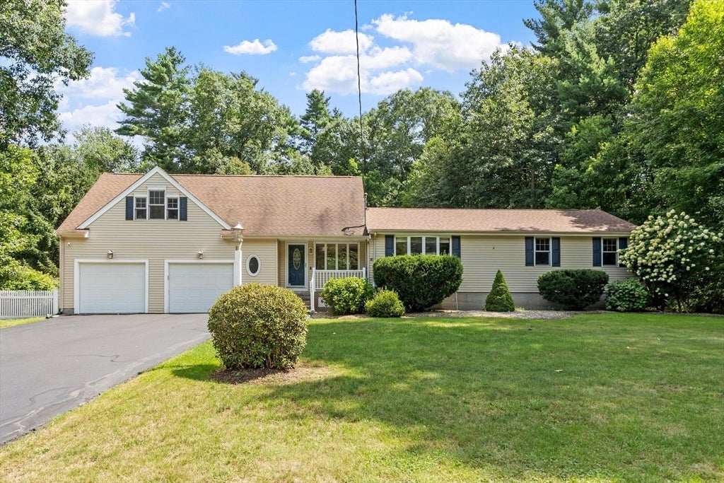 Photo of 141 Black Brook Rd, Easton, MA