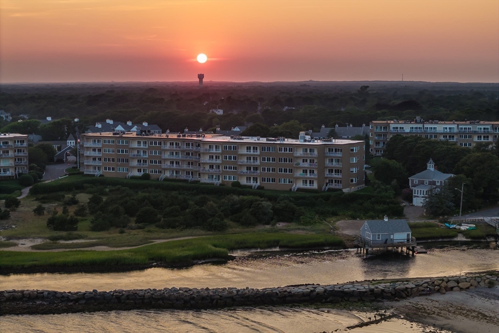 Harwich, Massachusetts 02671, United States, 2 Bedrooms Bedrooms, ,2 BathroomsBathrooms,Residential,Active,191877