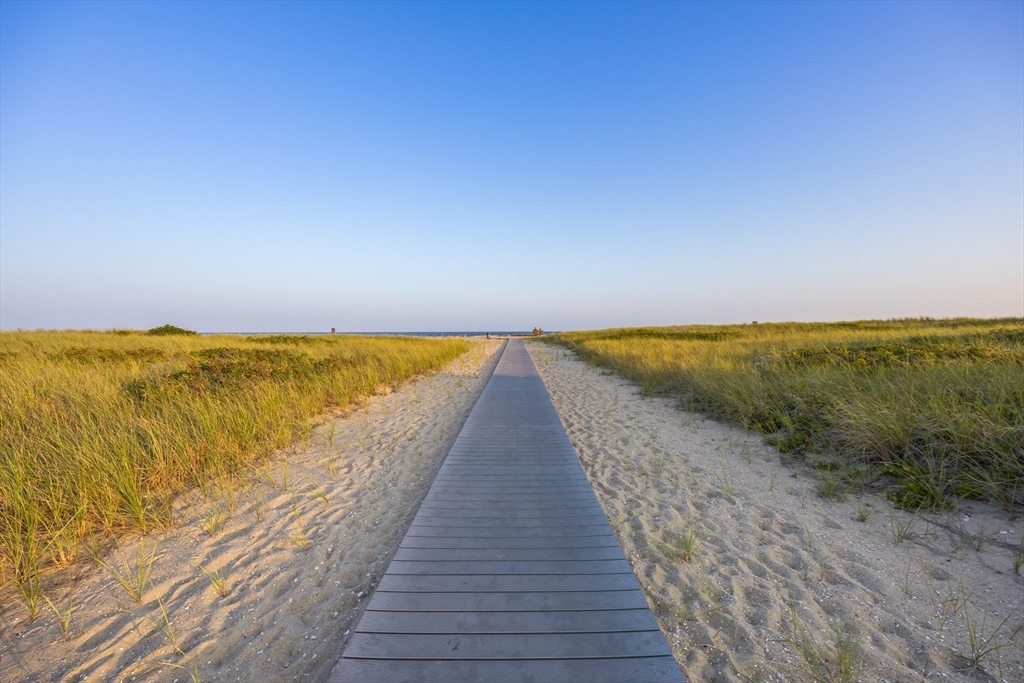 Harwich, Massachusetts 02671, United States, 2 Bedrooms Bedrooms, ,2 BathroomsBathrooms,Residential,Active,191877