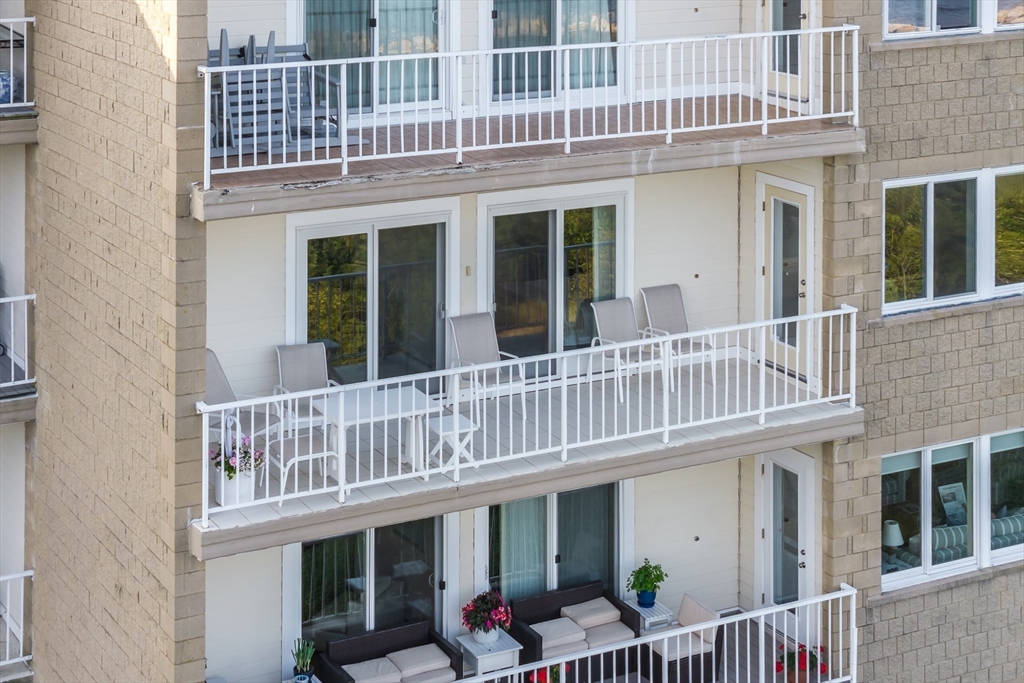 Harwich, Massachusetts 02671, United States, 2 Bedrooms Bedrooms, ,2 BathroomsBathrooms,Residential,Active,191877