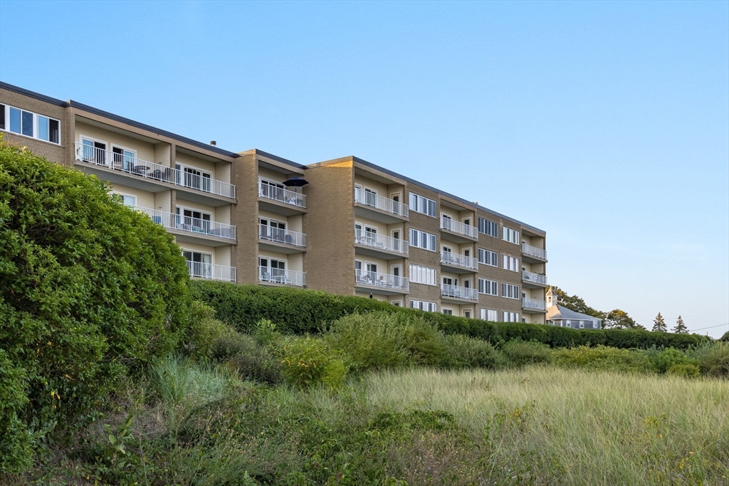 Harwich, Massachusetts 02671, United States, 2 Bedrooms Bedrooms, ,2 BathroomsBathrooms,Residential,Active,191877