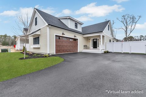 17 Josiah Path Falmouth MA 02540