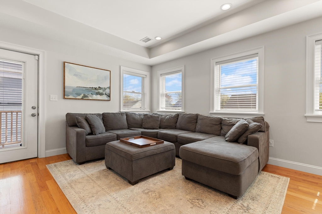 60 Starbird Ave 2