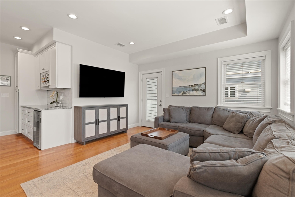 60 Starbird Ave 2