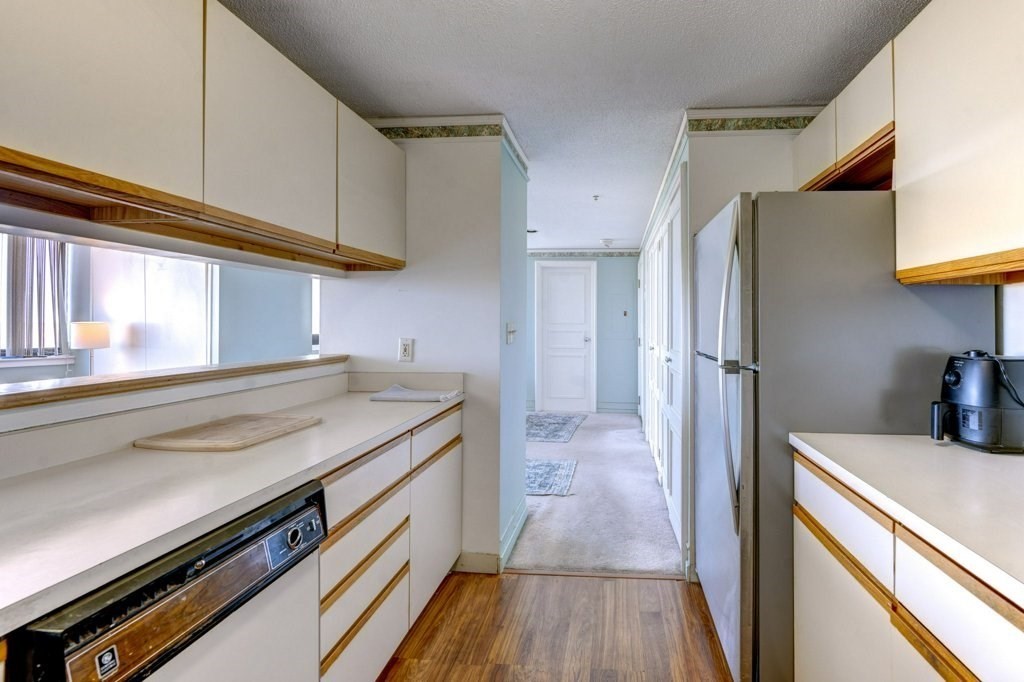 1 Adams St 707