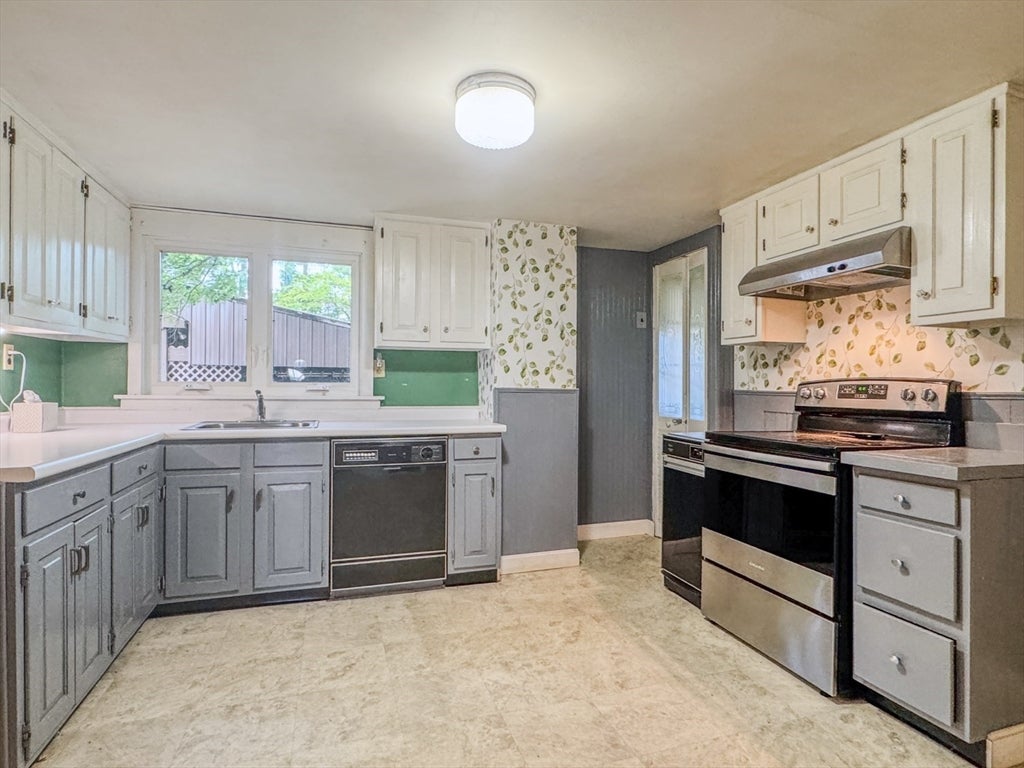 54 Fairview Street E ST, Greenfield, MA Photo #13