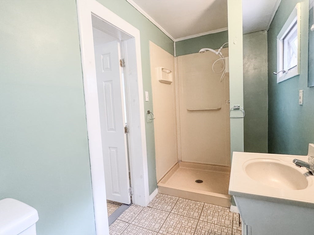54 Fairview Street E ST, Greenfield, MA Photo #20