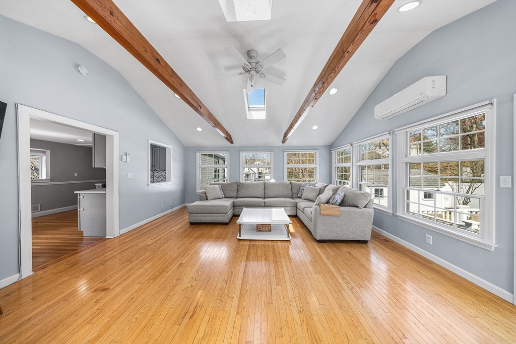 85 Sunset Ave