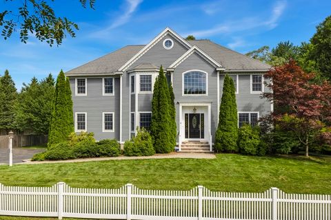 18 Symonds Way Reading MA 01867